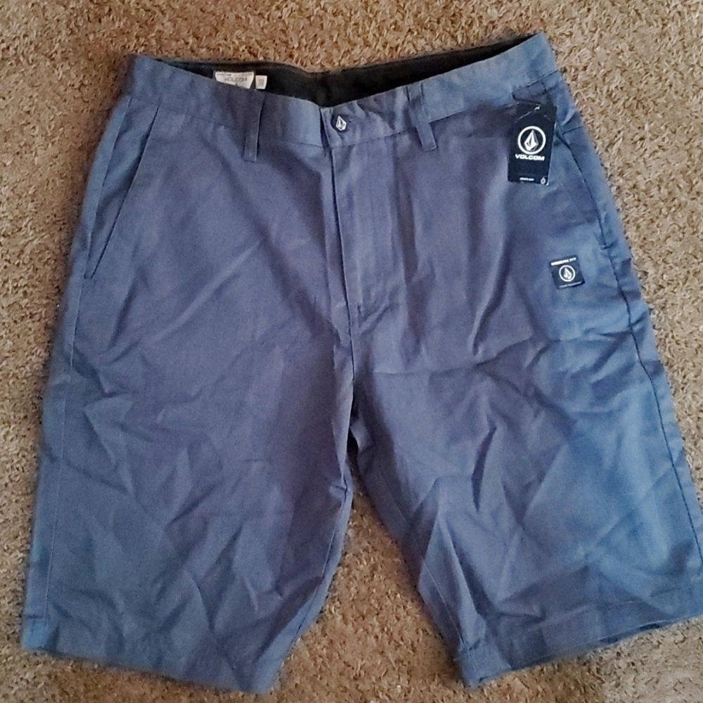 Volcom Men's Shorts size 32 Blue
